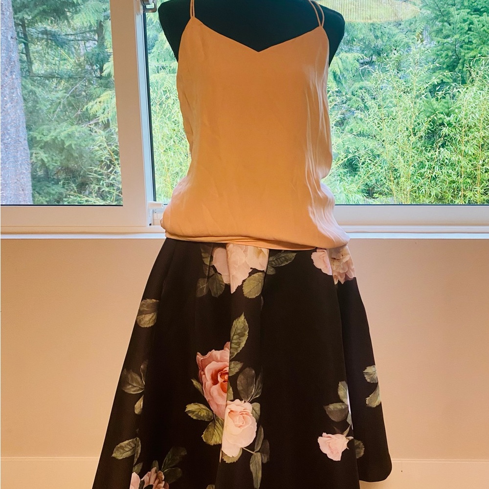 Gracia skirt, new with tags -Medium
